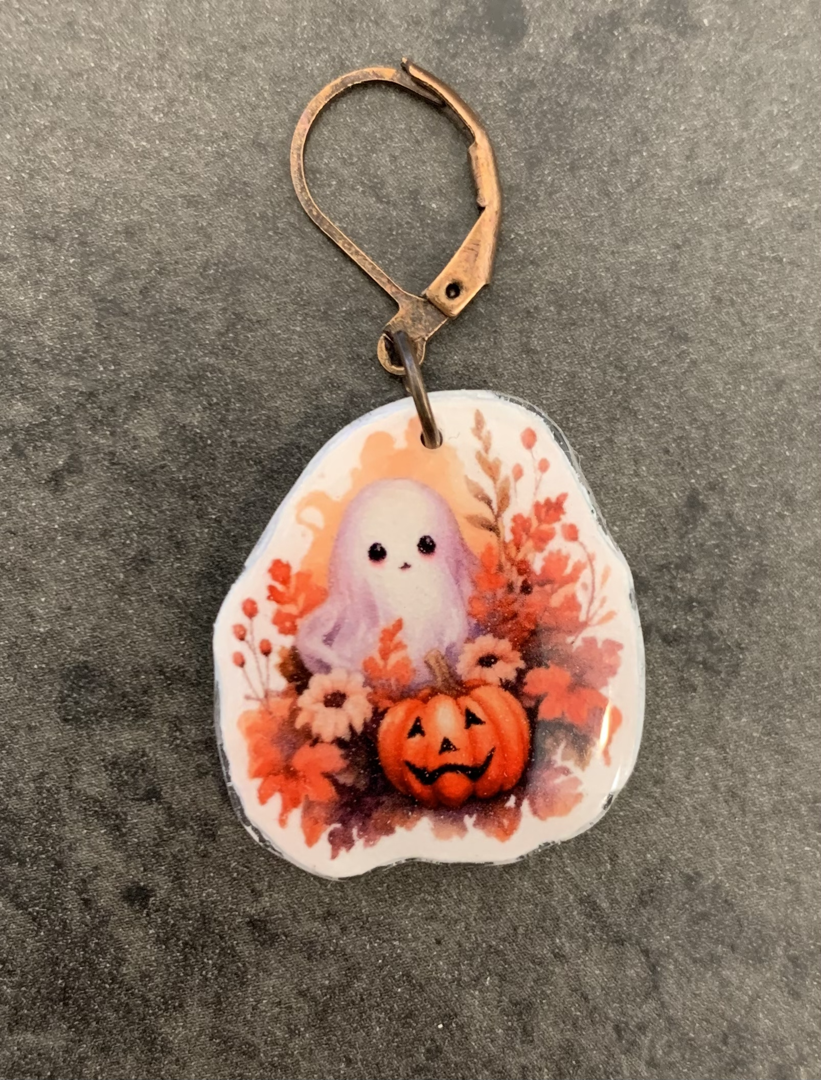 Shy Ghost Stitch Marker