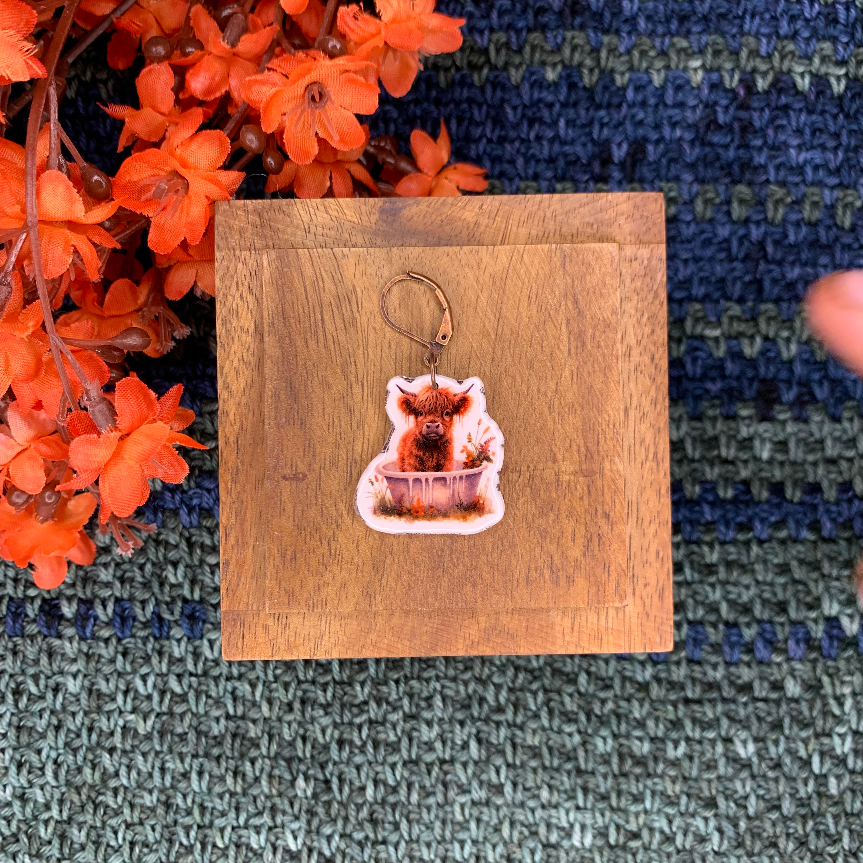 Tub Cow Stitch Marker